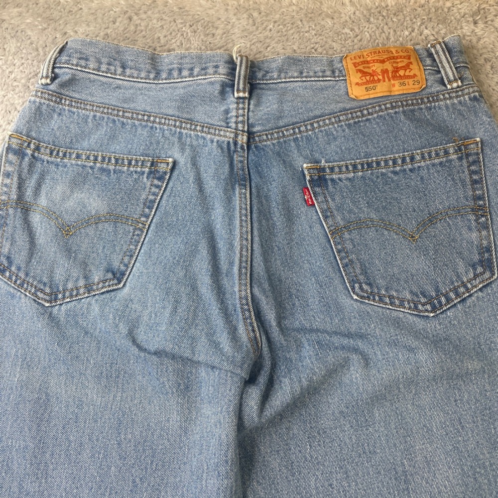 Levi's 550 Relaxed Fit Jeans Mens 36x29 (36X26 READ) Light Wash Blue Tapered - Picture 5 of 8